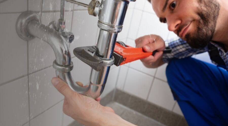 Expert burst pipe repair services in Tappahannock, VA